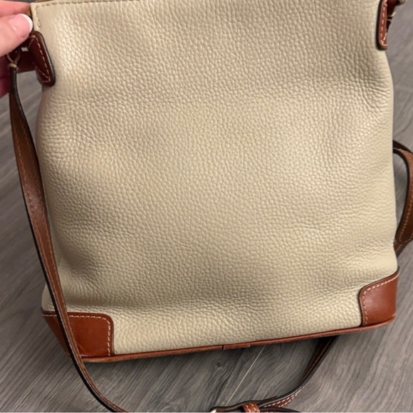 Dooney & Bourke Tan and Cream Crossbody Bag - Picture 5 of 5